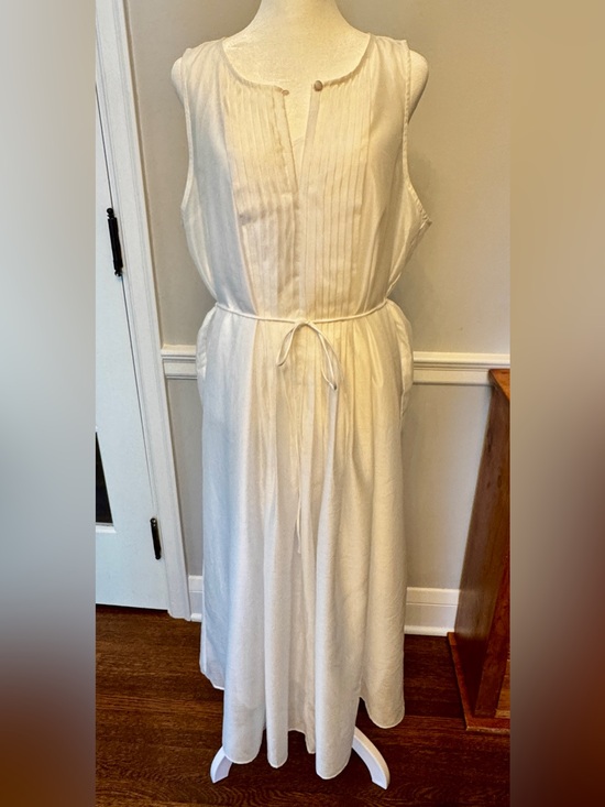 Banana Republic Dresses & Skirts - Banana Republic White Organza Sleeveless Midi Dress with Tie Waist